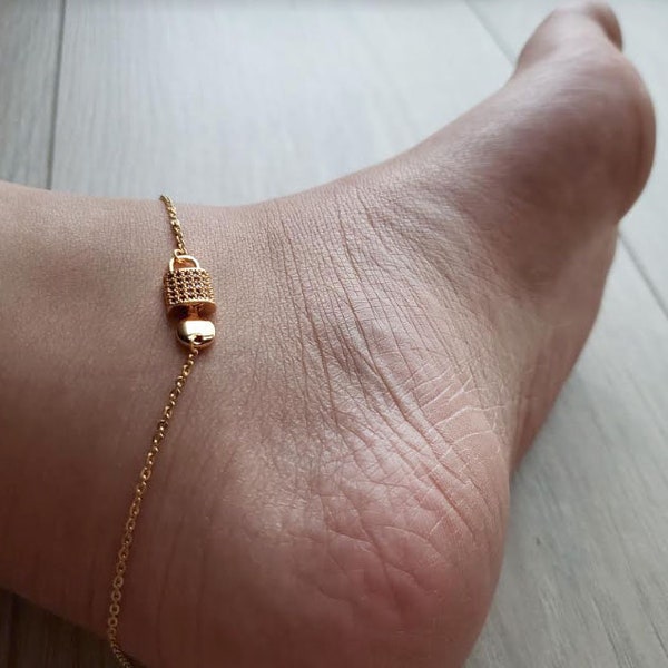 Delicate Key Anklet,lock Anklet,secure Anklet,lover Anklets,initial leaf Anklet,Layering Anklet, Bridesmaid Gift, valued gift