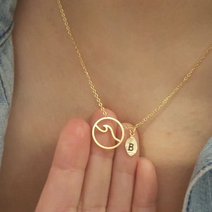 Delicate wave necklace clearance