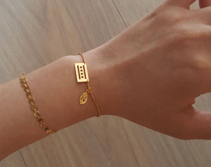 Delicate Petite Chicago Flag Bracelets,Delicate Chicago Bracelet,city bracelet,Bridesmaid gift,initial bracelet, Layering Bracelet