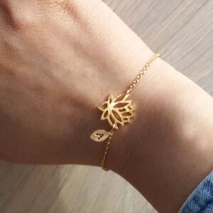 Delicate Petite Lotus Bracelets,Delicate Flower Bracelet,Thin Gold Chain, Layering Bracelet ,Bridesmaid Gift