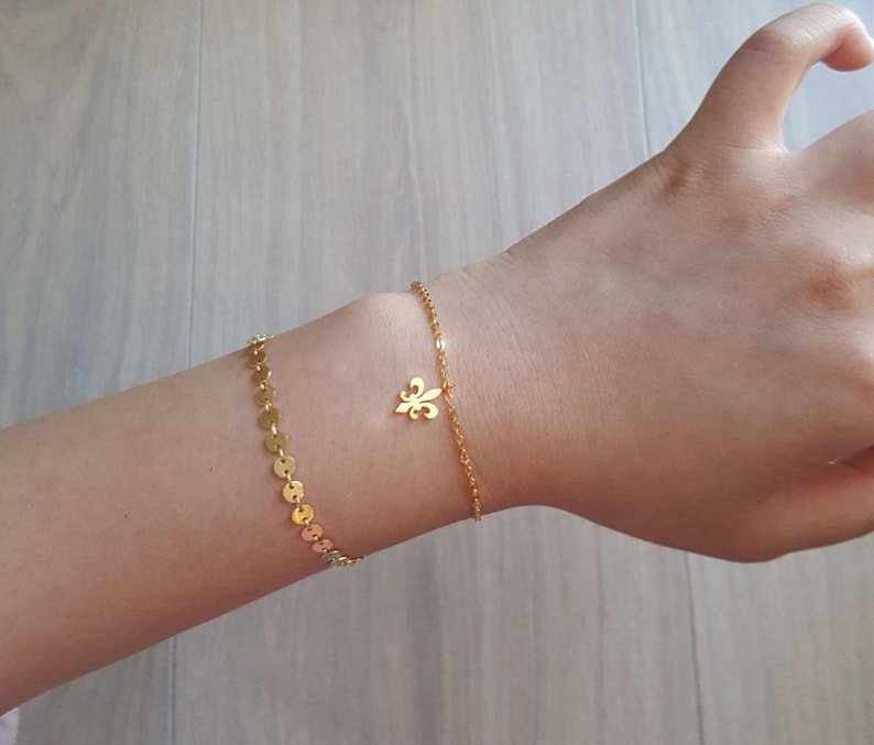 Bridesmaid Gift Delicate Petite Fleur de lis Bracelets,Delicate Fleur de lis Bracelet,flower bracelet,Lily bracelet,Layering Bracelet