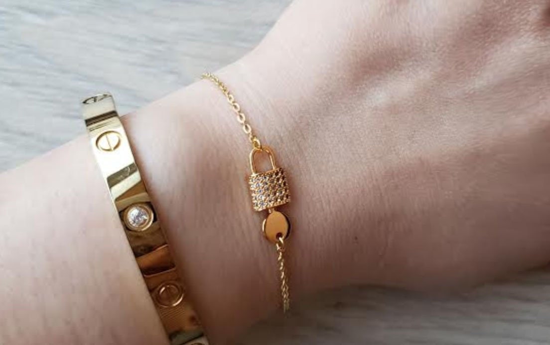Gold Delicate Key bracelet lock bracelet secure bracelet lover bracelet initial leaf bracelet Layering necklace Bridesmaid Gift
