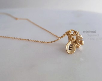 Dainty Gold Squirrel Necklace with Initial Leaf, Minimalist Squirrel Necklace, Initial necklace,Leaf necklace,Bridesmaid Gift