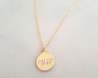 Circle Pendant Necklace,Roman Numeral Necklace,Special date necklace,Date Necklace,Wedding date Necklace,Bridesmaid Gift,Birthday Gift