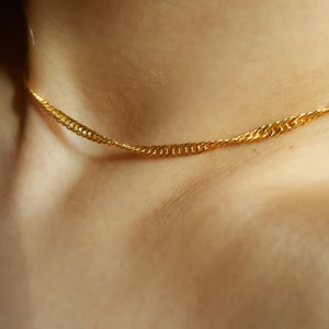 18k Gold Dainty Necklace,Twisted Chain Choker,Disc Choker,Lace chain necklace,Halo Chain Choker,Disc Choker,Disc tattoo Choker,tattoo choker