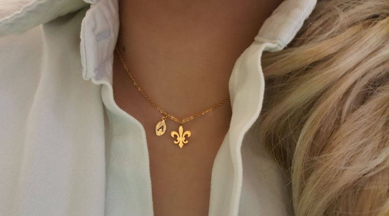 Fleur de lis necklace Flower necklace Lily mothers necklace bridesmaid gifts Christmas birthday gifts Personalized Jewelry Best Friend Gift image 2