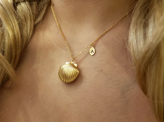 18k gold shell Locket necklace,Locket Charm,shell Necklace,memory necklace,initial leaf necklace,Layer necklace,Bridesmaid Gift,valued gift