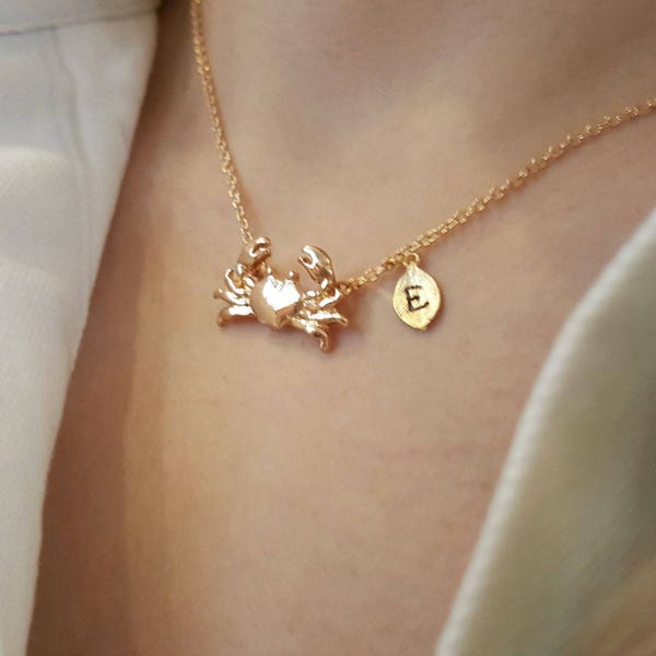 Dainty Crab Charm Necklace, Gold Crab Necklace, Bridesmaid Gift, Birthday Gift, Beach Wedding, Zodiac Cancer,simple necklace,unique necklace