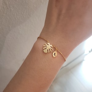 Delicate Monstera Leaf bracelet.personalized flower Leaf initial bracelet for woman.Bridesmaid gift.mothers day gift.natural custom jewelry
