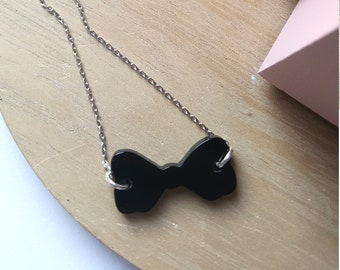 Knot necklace