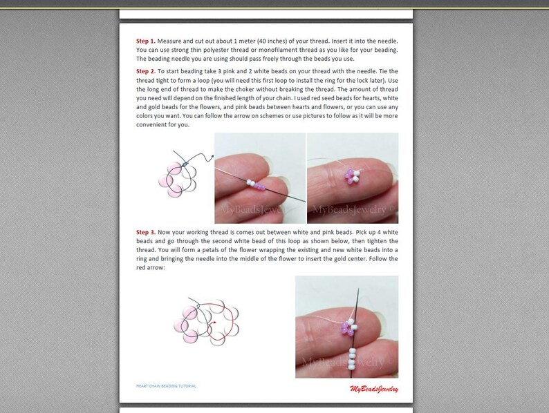 Peut inclure: Instructions &eacute;tape par &eacute;tape pour r&eacute;aliser une fleur en perles blanches et roses. L'image montre un gros plan du processus de perlage, avec l'aiguille enfil&eacute;e &agrave; travers les perles et la fleur prenant forme.