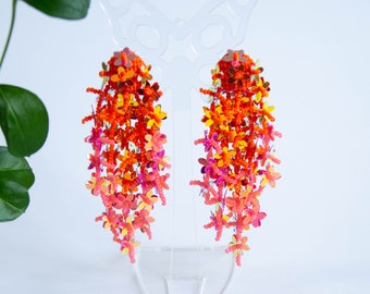 Pendientes colgantes florales con lentejuelas, pendientes de clip vibrantes color naranja coral, estilo Oscar de la Renta, pendientes colgantes en cascada con cuentas para mujer, regalo para ella.