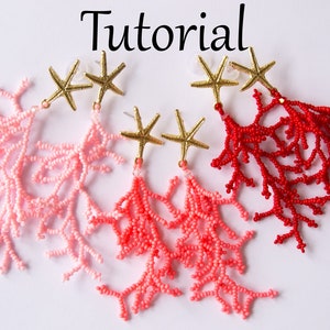 Puede incluir: Tres pares de pendientes inspirados en corales con abalorios de estrella de mar dorados. Los pendientes est&aacute;n hechos con cuentas de color rosa, coral y rojo.