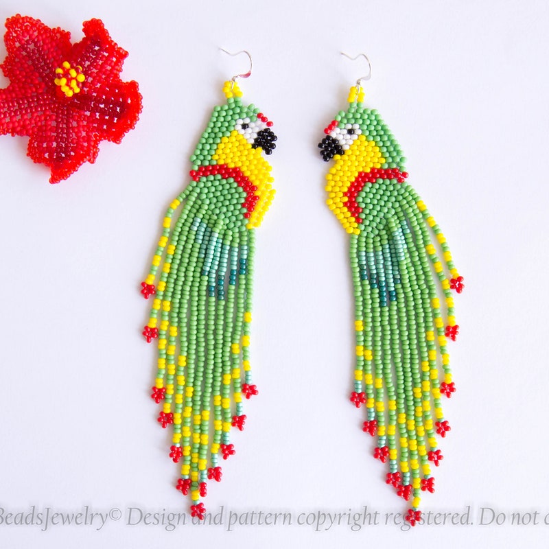 AI144 - Handmade Parrot Beaded Earring main image 0