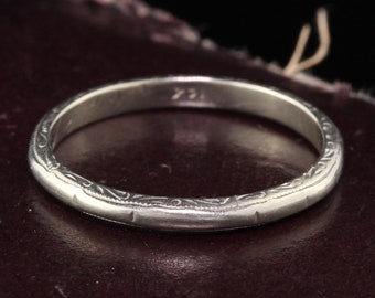Circa 1934 - Antique Art Deco 14K White Gold Engraved Wedding Band - Size 6