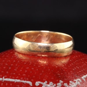 Antique Victorian 14K Yellow Gold Engraved Wedding Band - Size 4 1/4