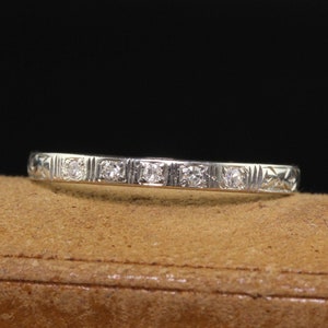 Antique Art Deco 18k White Gold Single Cut Diamond Engraved Band - Size 5 1/2