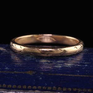 Antique Art Deco 14K Yellow Gold Engraved Wedding Band - Size 6
