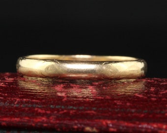 Antique Art Deco 14k Yellow Gold Engraved Wedding Band - Size 10