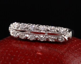 Antik Art Deco-vigselring i platina med enkelslipade diamanter och filigran - storlek 5,75