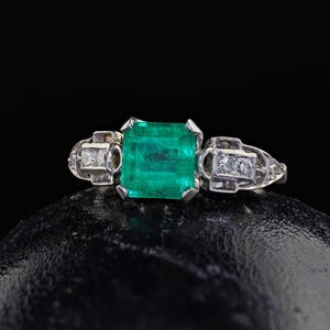 Antique Art Deco Platinum Colombian Emerald and Diamond Engagement Ring - Gia