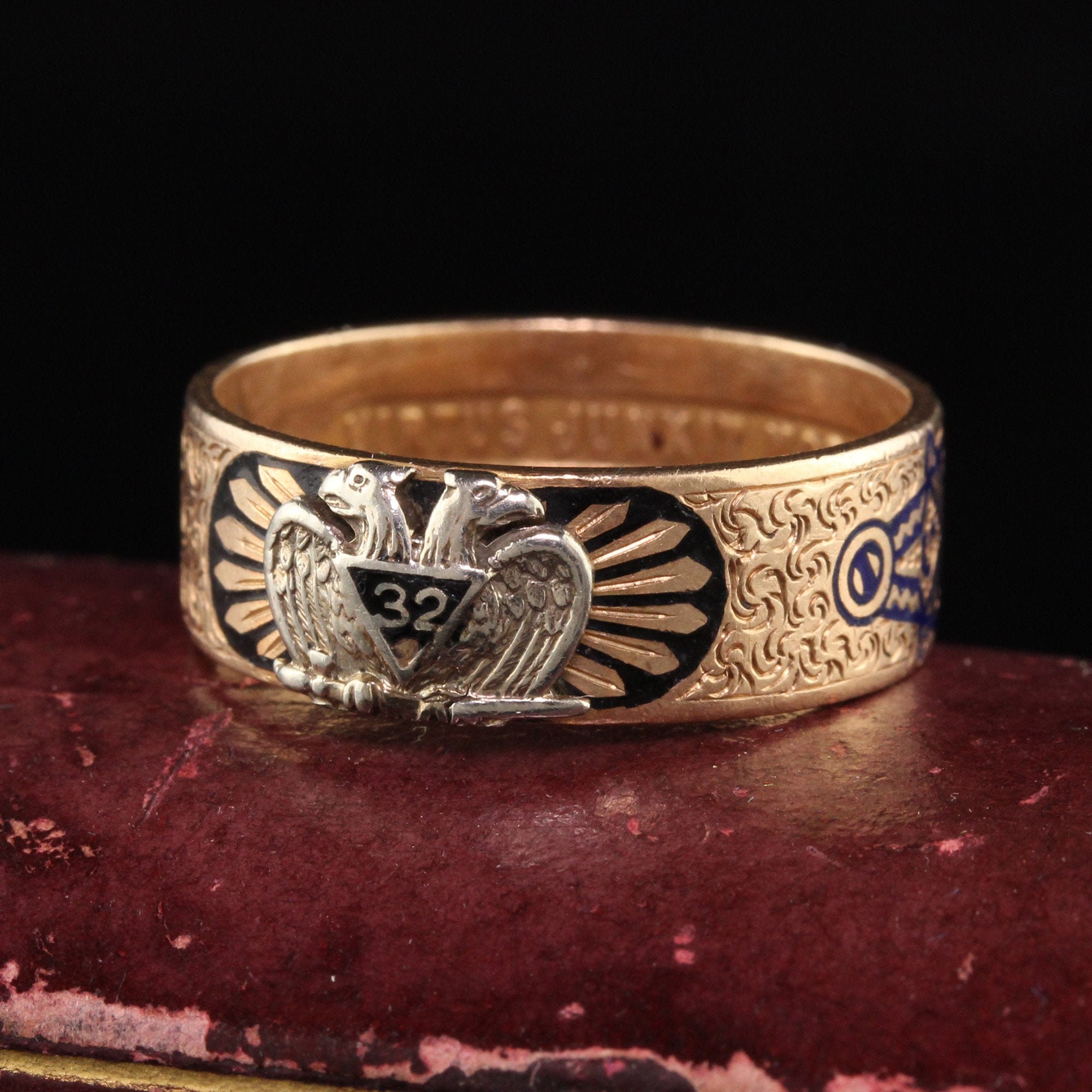 Masonic Ring 14K for sale Only 4 left at 75