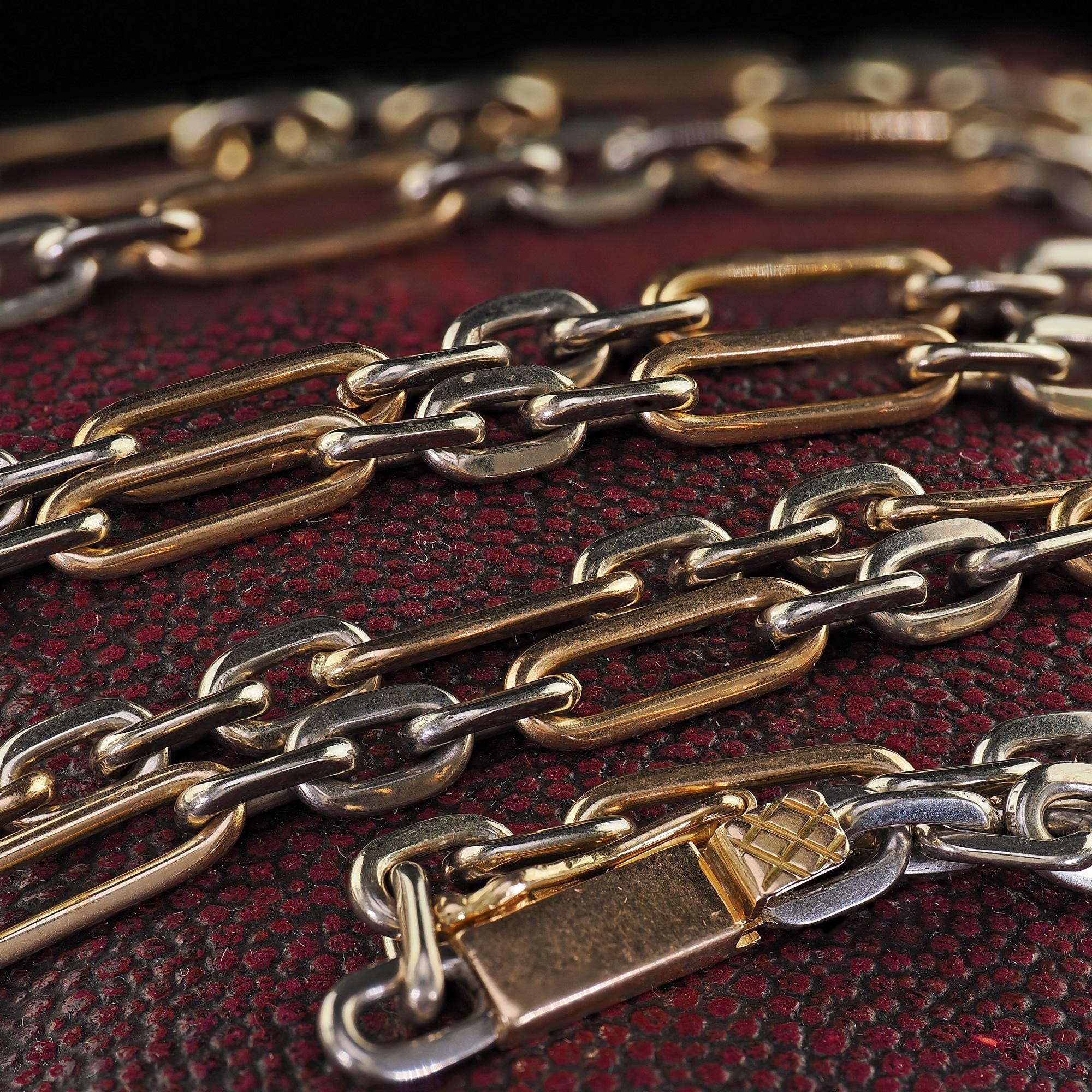 アンティーク　アールデコのネックレス アンティーク アールデコ・Shield／Crystal-Glass（35×25