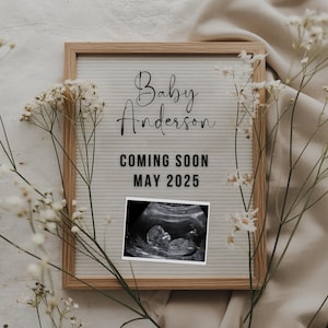 Simple Minimalist Pregnancy Announcement Digital Boho Gender Neutral minimalist digital editable baby announcing social media template