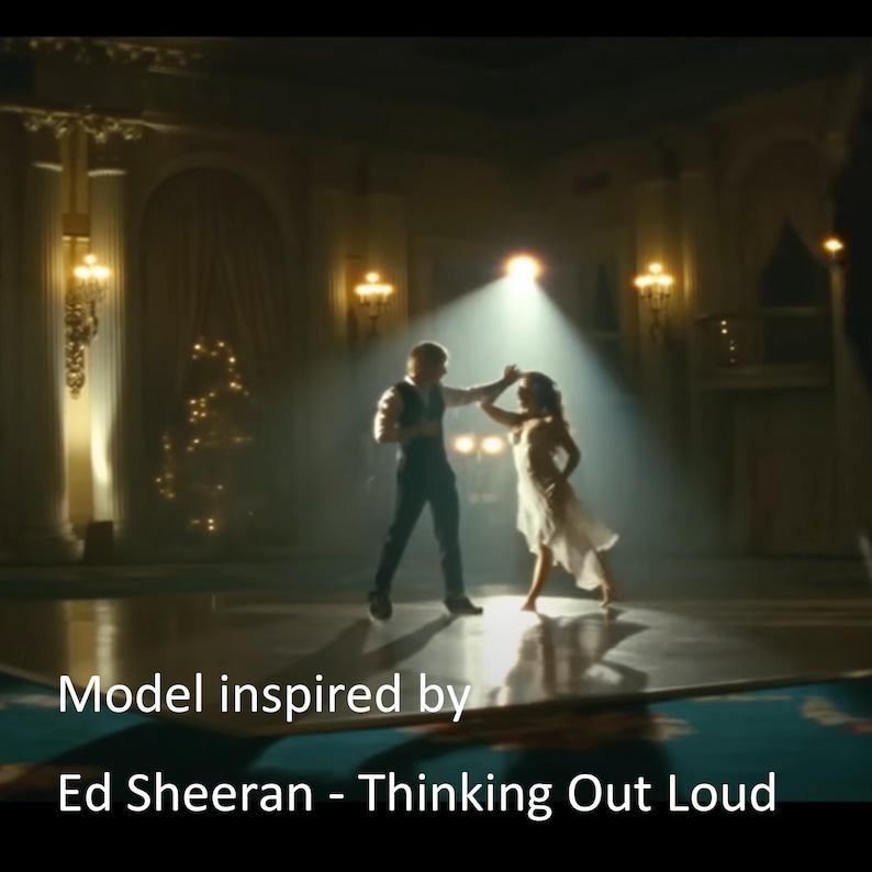 K&ouml;nnte beinhalten: Ein Paar tanzt in einem gro&szlig;en Ballsaal mit einem Scheinwerfer, der auf sie gerichtet ist. Der Text "Model inspired by Ed Sheeran - Thinking Out Loud" befindet sich am unteren Rand des Bildes.
