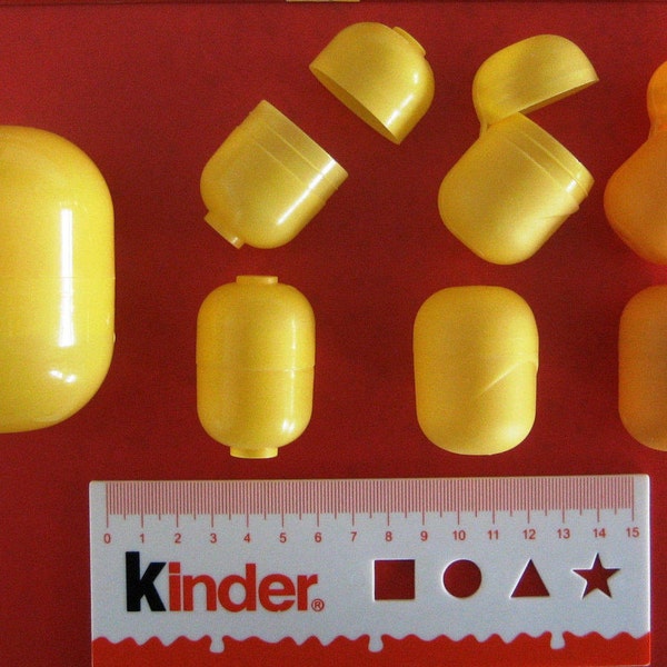 Contenitore di stoccaggio Kinder Sorpresa Plastica vuota Shell Case Box Capsule Minions