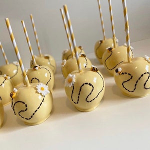 Mommy To Bee Candy Apples