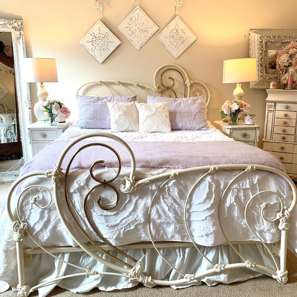 Unique Vintage Antique Inspired Off White Ivory Cast Iron & Brass Queen Size Bed Frame Double Sided Headboard