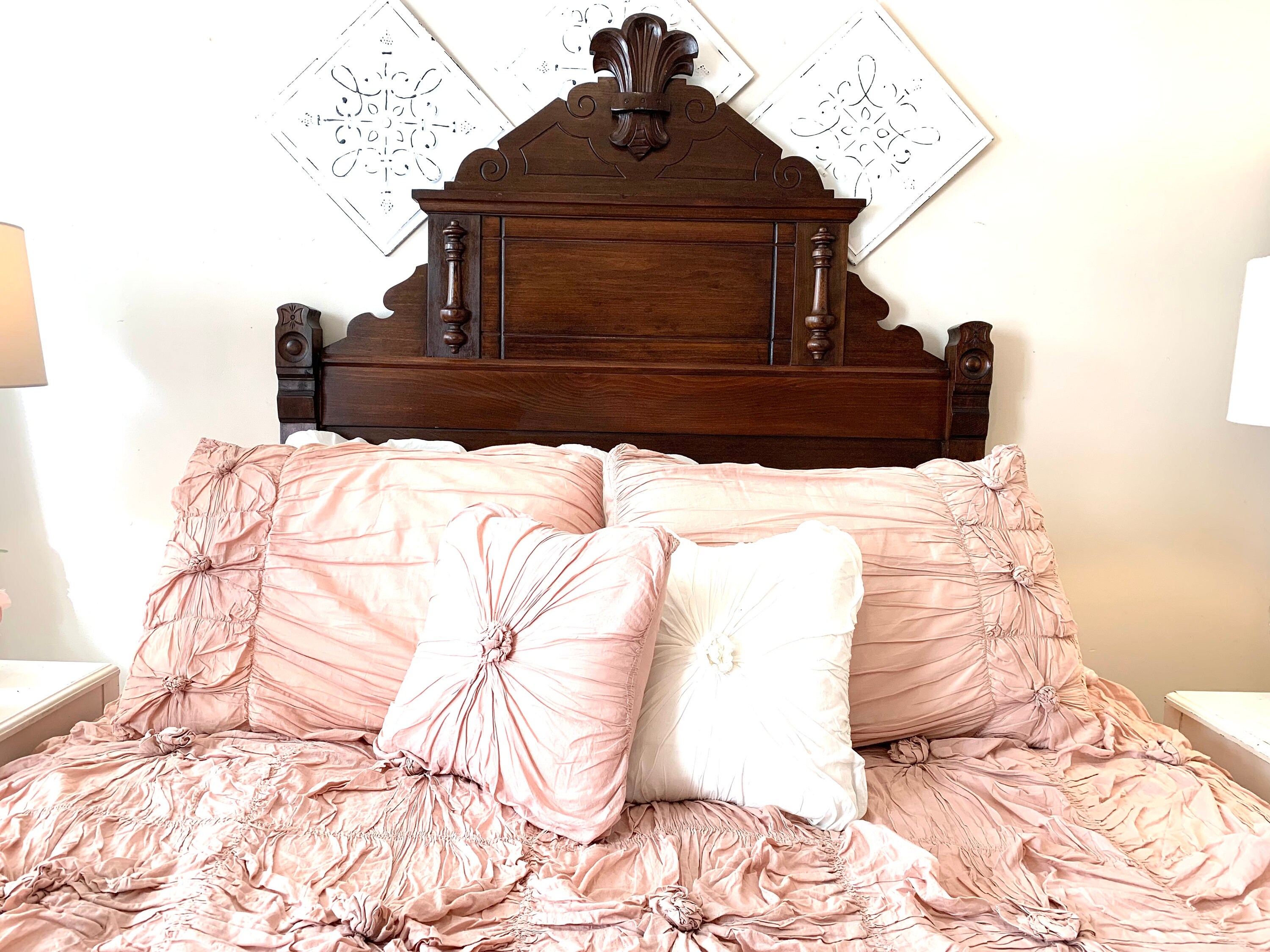Queen size victorian bed frame deals