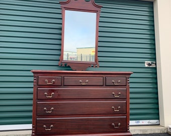 Chippendale Style Traditional Colonial Mahogany Dresser & Mirror Vanity Buffet TV Stand
