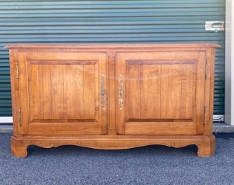 Vintage Ethan Allen Maple Legacy Buffet Sideboard Credenza TV Stand French Country French Provincial