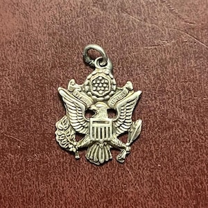 Vintage sterling silver WWII US army eagle military sweetheart charm necklace pendant