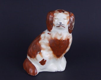 Figurine de chien victorien Staffordshire 6" de haut, chien de cheminée antique