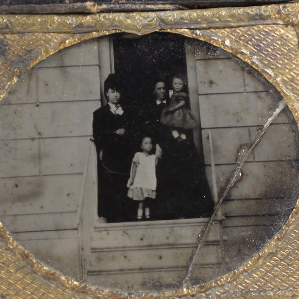 Antique RARE Outdoor Ambrotype of a family in a doorway 6th plate size, original Early Victorian collodion positive photograph