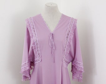 1970s Pastel purple nightgown with butterfly sleeves size L