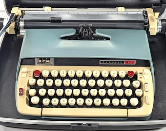 Classic 1960s Smith-Corona Classic 12 typewriter Metallic Seafoam Starmist Blue / Beige with carry case, QWERTY mechanical type writer