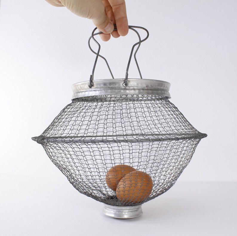 1940s Italian wire egg basket, collapsible strainer egg gathering basket image 1