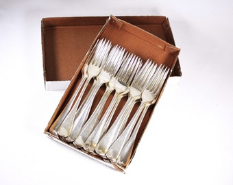 Vintage Classic Large silver plated dinner forks, some with monogram