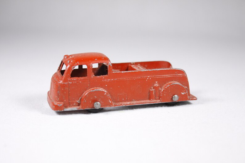 Vintage Tootsie toy bright red fire patrol truck ca 1950s, 1 piece Tootsietoy diecast metal toy car, tootsietoys image 6