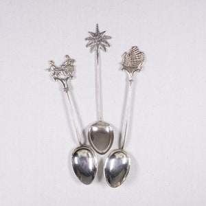 Vintage SILVER Asian coffee or teaspoons, vintage travel souvenirs, tourist travel themed spoons, souvenir spoons Asia, China, Caribbean