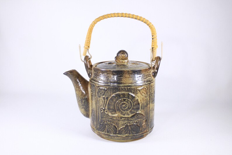 Vintage Japanese stoneware Snail themed teapot, carved ceramic 4 cup teapot image 3