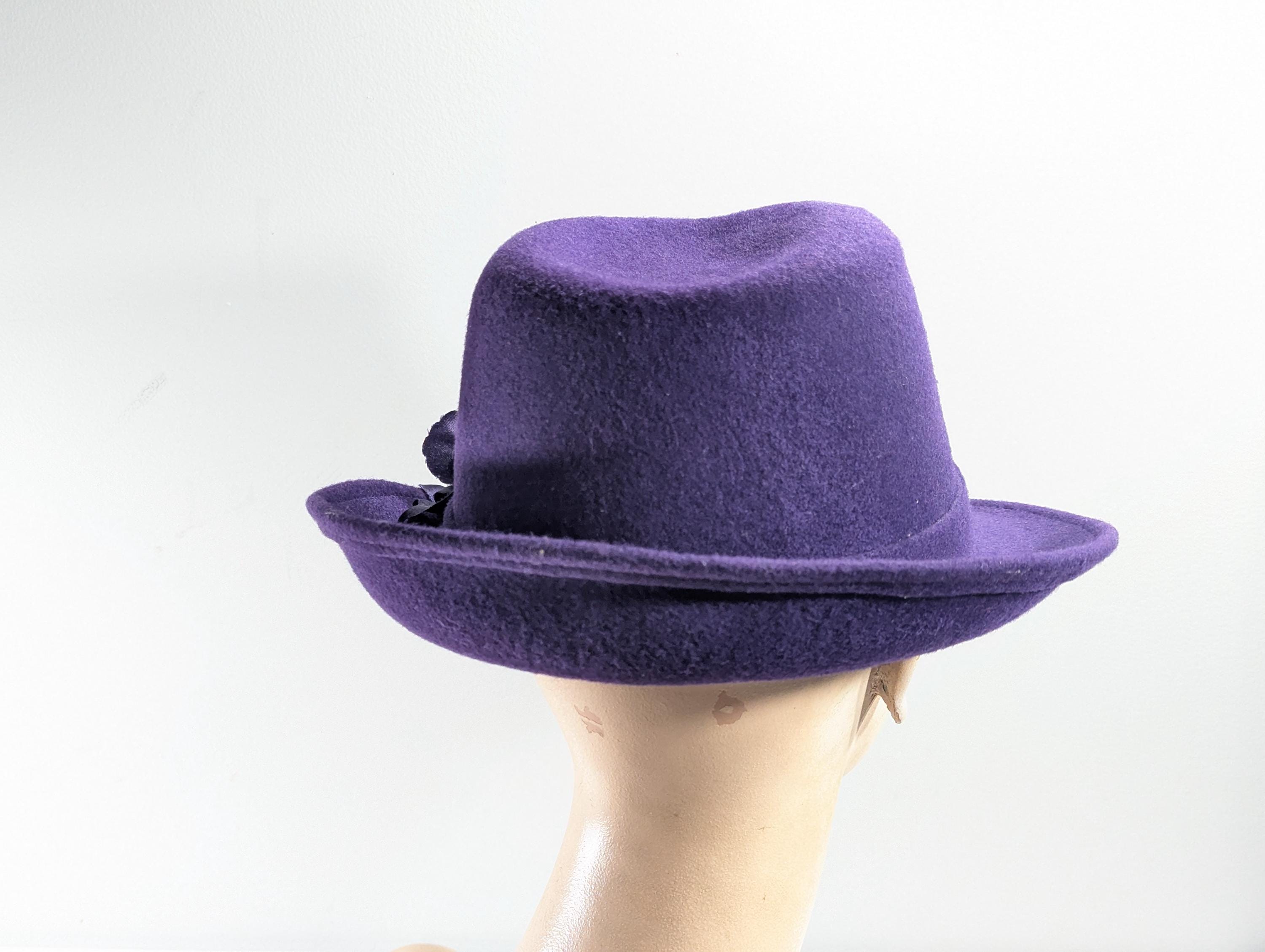 Temptation Italy red purple floral felt hat display picture 3