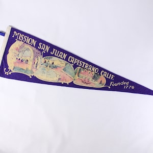 Vintage 27 Mission San Juan Capistrano California tourist souvenir pennant, dorm room decor flag image 1