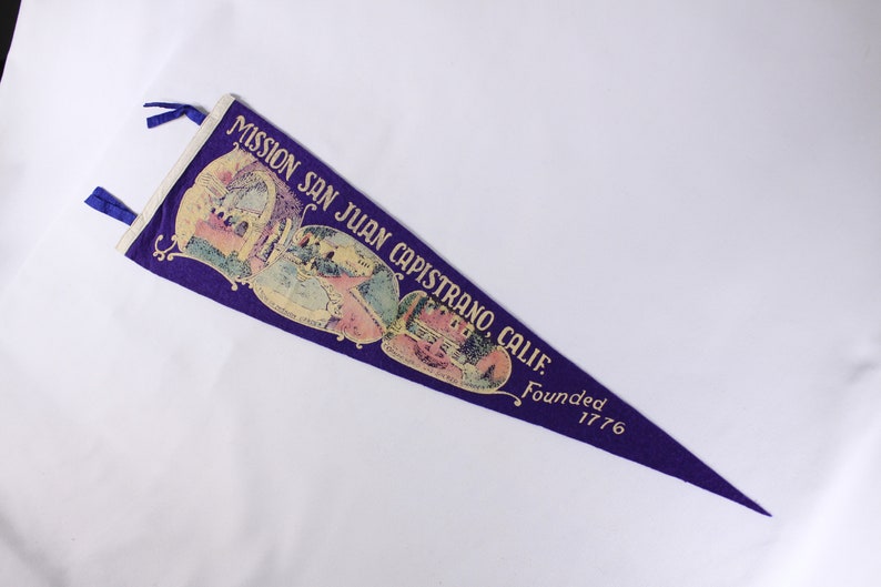 Vintage 27 Mission San Juan Capistrano California tourist souvenir pennant, dorm room decor flag image 3