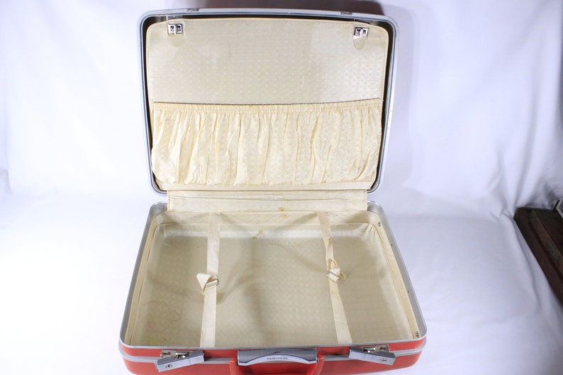 Red Samsonite suitcase, in-flight luggage, cabin bag image 7