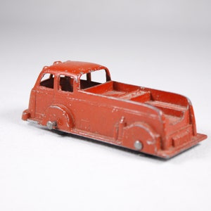 Vintage Tootsie toy bright red fire patrol truck ca 1950s, 1 piece Tootsietoy diecast metal toy car, tootsietoys image 5